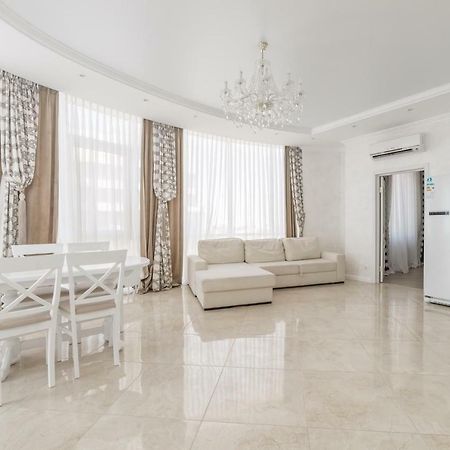 Vip Level Sea View Apartment Oldenburg Bagian luar foto